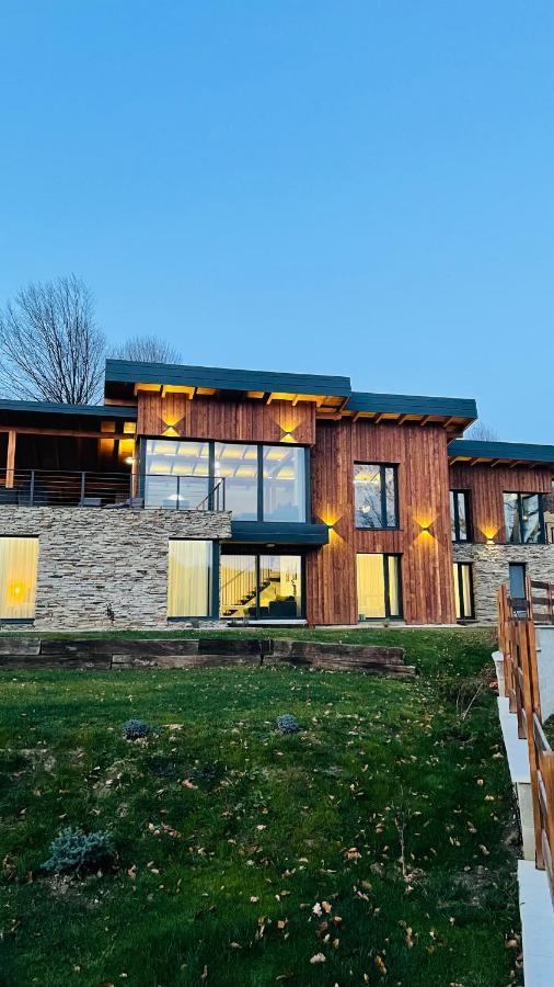 Rîşnov Mountain Lodge מראה חיצוני תמונה