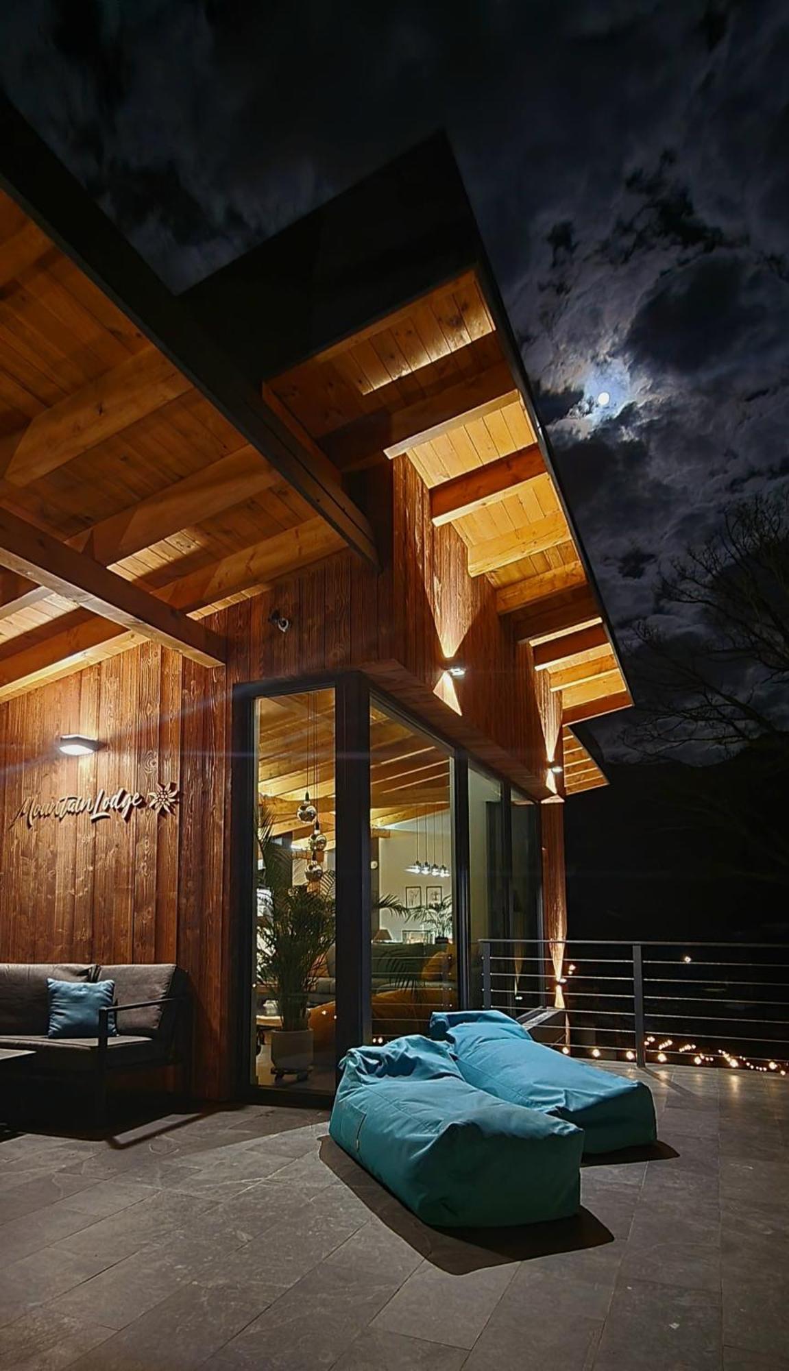 Rîşnov Mountain Lodge מראה חיצוני תמונה
