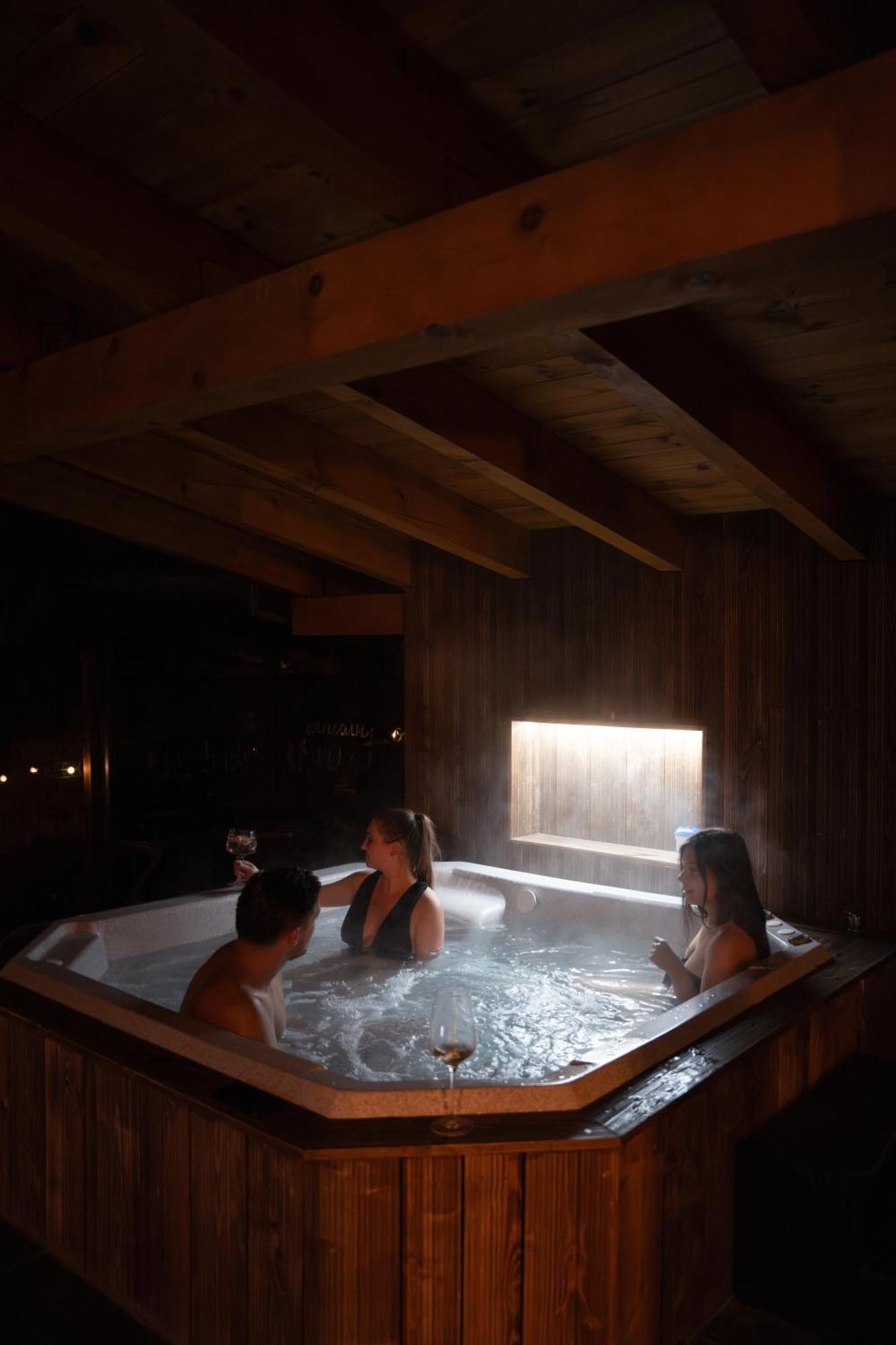 Rîşnov Mountain Lodge מראה חיצוני תמונה